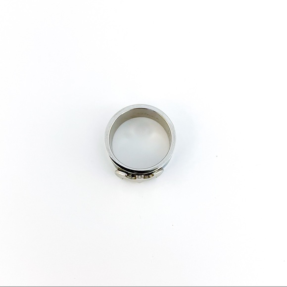 Six Flags Silver Tone Batman Logo Ring - Picture 3 of 4